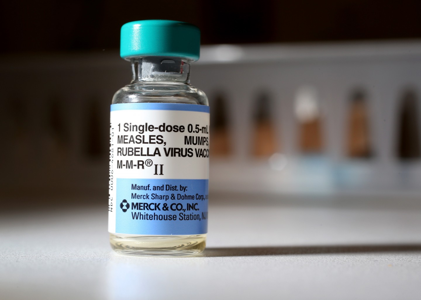 Vacuna MMR de los laboratorios Merck, triple vírica, contra el sarampión, las paperas y la rubeola, elaborada con células humanas de abortos provocados / Vaccine-info.com